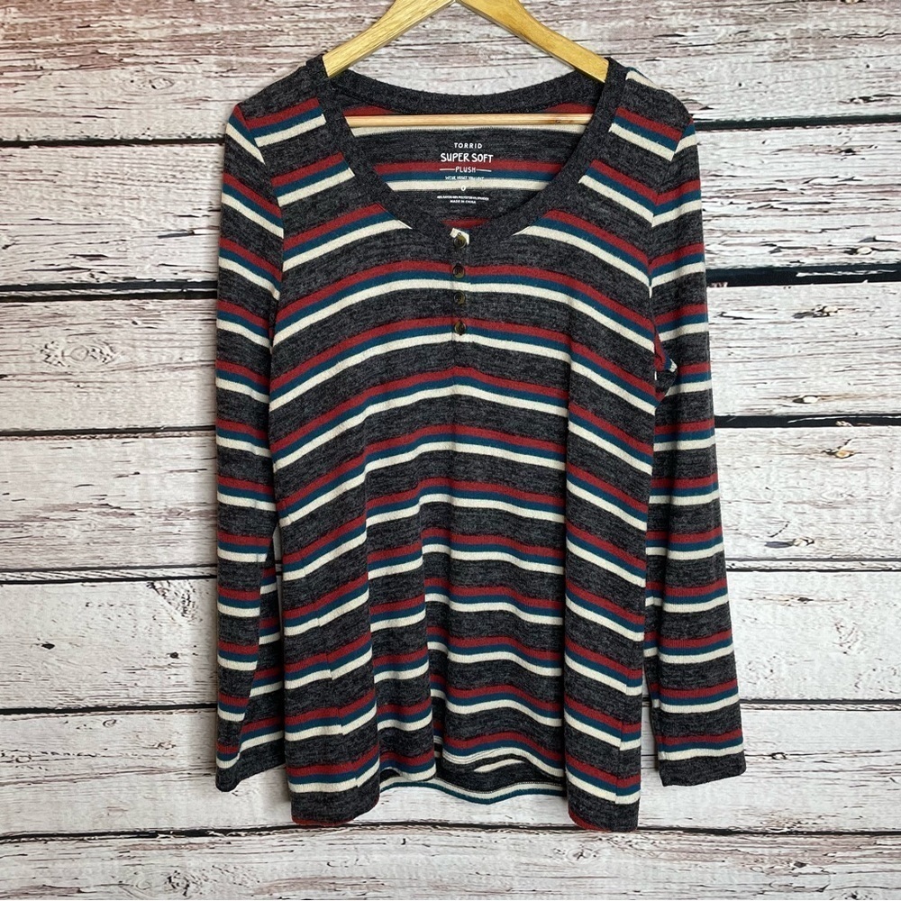 Torrid Super Soft Plush Henley Long Sleeve Tee Gray Stripe 0X Large 12 Pullover